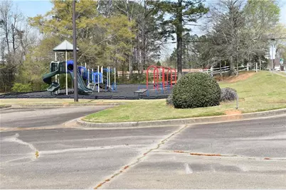 1098 Village Creek, Jonesboro, GA 30238 - Photo 9