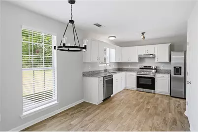 1098 Village Creek, Jonesboro, GA 30238 - Photo 9