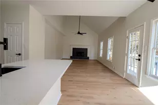 679 Springtor Dr, Lawrenceville, GA 30043 - Photo 3