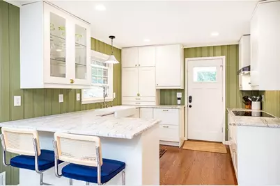 330 Brook Drive, Atlanta, GA 30328 - Photo 7