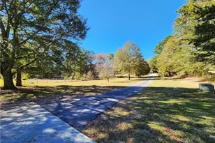 3920 Rosebud Rd, Loganville, GA 30052 - Photo 35