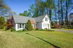 3060 Camelot Woods Dr, Lawrenceville, GA 30044 - Photo 3