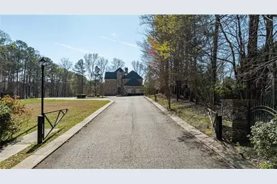 7611 Regency Circle, Atlanta, GA 30350 - Photo 73
