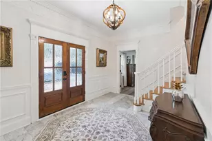 555 Valley Hall Dr, Sandy Springs, GA 30350 - Photo 5