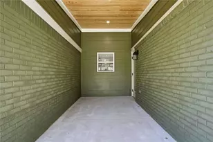 2940 Cloverhurst Dr, Atlanta, GA 30344 - Photo 33