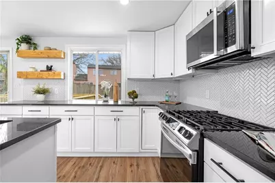 425 Worthington Hills Court, Roswell, GA 30076 - Photo 17