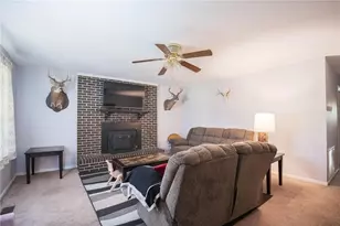 290 W Valley Dr, Fort Valley, GA 31030 - Photo 9