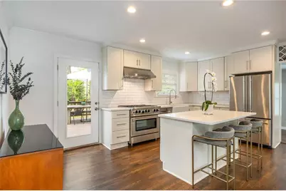 960 Lindridge Drive NE, Atlanta, GA 30324 - Photo 13