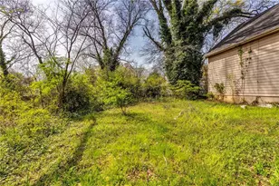 1340 Lyle Ave, East Point, GA 30344 - Photo 39