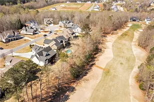 6020 Fairway Park Ln, Jefferson, GA 30549 - Photo 3