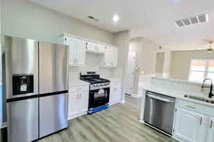 2081 Hunters Ridge Dr, Lawrenceville, GA 30044 - Photo 13