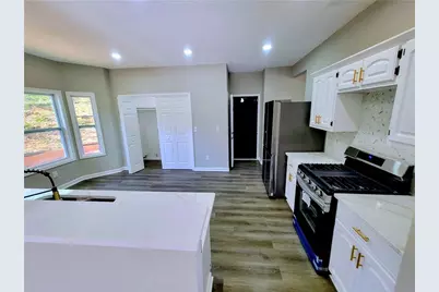 2081 Hunters Ridge Drive, Lawrenceville, GA 30044 - Photo 11