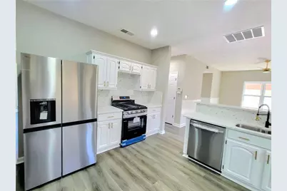 2081 Hunters Ridge Drive, Lawrenceville, GA 30044 - Photo 15