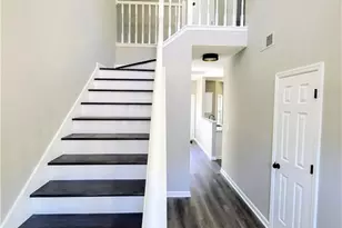 2081 Hunters Ridge Dr, Lawrenceville, GA 30044 - Photo 3