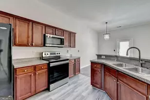 233 Greenview Ln, Lawrenceville, GA 30046 - Photo 9