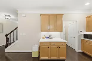 1028 Broadview Dr, Marietta, GA 30062 - Photo 9