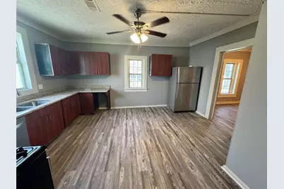 74 Martin Luther K Drive, Winder, GA 30680 - Photo 5