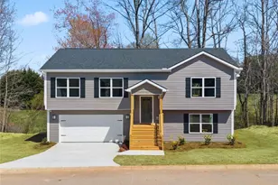 226 Highland Pointe Dr, Alto, GA 30510 - Photo 1