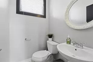 1250 Breuer Mews, Atlanta, GA 30318 - Photo 9