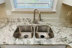 1015 Sly Fox Ct, Stone Mountain, GA 30088 - Photo 17