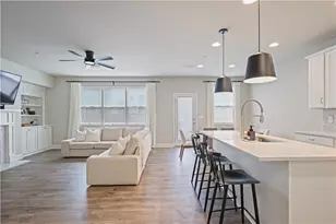 354 Hayden Cir, Woodstock, GA 30189 - Photo 3