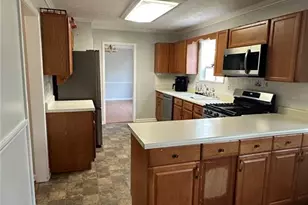 3238 Herrenhut Rd, Lithonia, GA 30038 - Photo 9