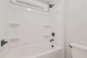 72 Clear Lk Pkwy, Hoschton, GA 30548 - Photo 31