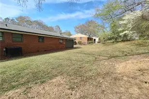 5370 Longmeadow Ln, Atlanta, GA 30349 - Photo 13