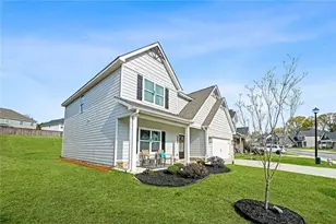 106 Kingston Cir, Carrollton, GA 30117 - Photo 3