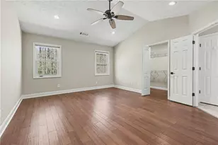 4207 Harris Ridge Ct, Roswell, GA 30076 - Photo 9