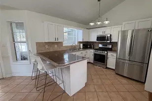 1955 Keswick Pl Dr, Lawrenceville, GA 30043 - Photo 5