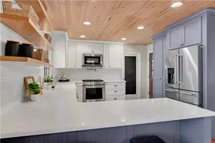 126 E Lake Dr, Roswell, GA 30075 - Photo 7