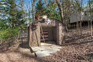 126 E Lake Dr, Roswell, GA 30075 - Photo 31