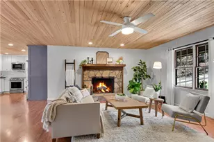 126 E Lake Dr, Roswell, GA 30075 - Photo 3