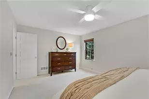 126 E Lake Dr, Roswell, GA 30075 - Photo 17