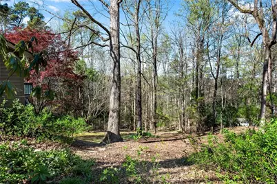 126 E Lake Drive, Roswell, GA 30075 - Photo 15