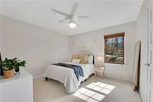 126 E Lake Dr, Roswell, GA 30075 - Photo 25