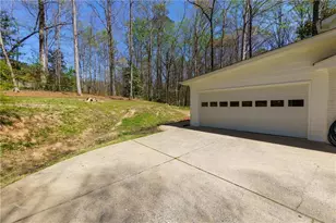 204 Devonwood Dr, Sandy Springs, GA 30328 - Photo 43