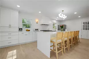 204 Devonwood Dr, Sandy Springs, GA 30328 - Photo 17