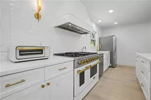 204 Devonwood Dr, Sandy Springs, GA 30328 - Photo 21