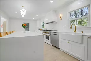 204 Devonwood Dr, Sandy Springs, GA 30328 - Photo 5