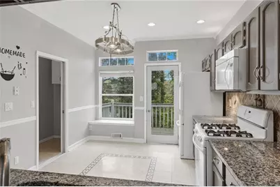 694 Shore View, Lithonia, GA 30058 - Photo 13