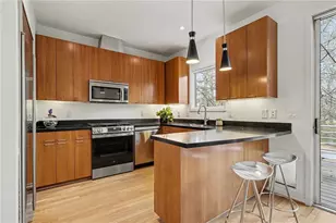 2465 Field Way NE, Atlanta, GA 30319 - Photo 9