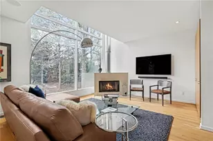 2465 Field Way NE, Atlanta, GA 30319 - Photo 5