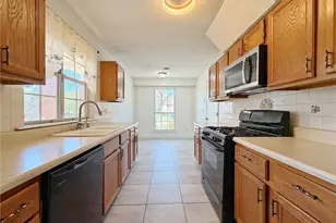 2901 Inverloch Cir, Duluth, GA 30096 - Photo 17