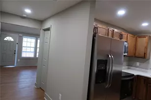 7 N Annie St, Newnan, GA 30263 - Photo 5