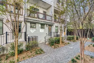 4471 Dandelion Ln, Atlanta, GA 30342 - Photo 3