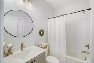 4471 Dandelion Ln, Atlanta, GA 30342 - Photo 19