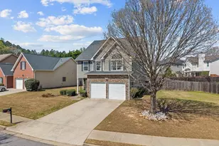320 Blackwood Ln, Suwanee, GA 30024 - Photo 3