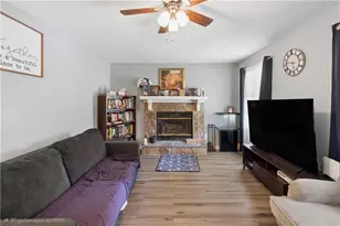 4177 Summer Wood Dr, Snellville, GA 30039 - Photo 3